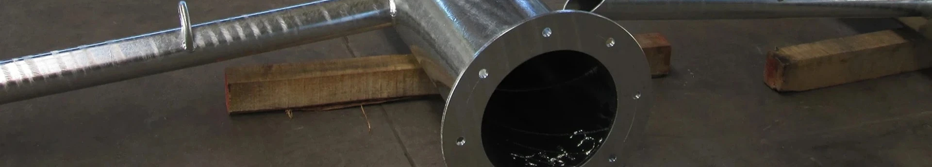 Horganyzott cső: miért a tűzihorganyzás jelenti a hosszú távú védelmet?