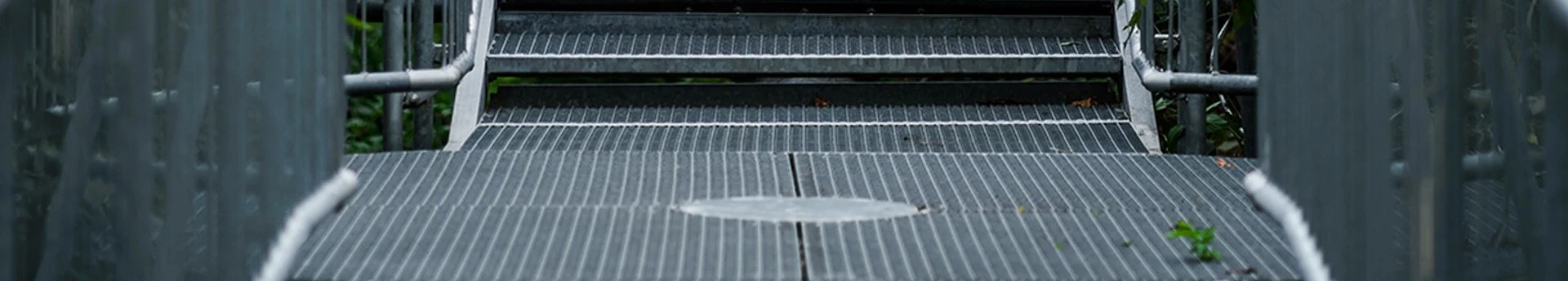 Rácsvédő megoldások kültérre és ipari környezetbe – amit a tartósságról tudni érdemes