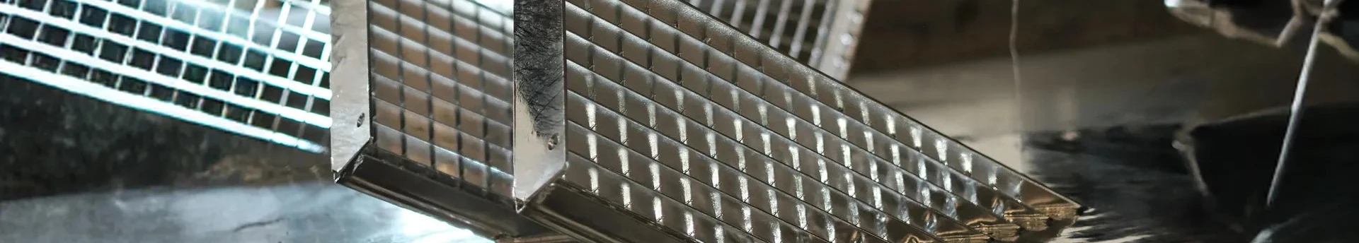 Tűzihorganyzás – Szakértő az acélszerkezetek és rácsok tartós védelmében