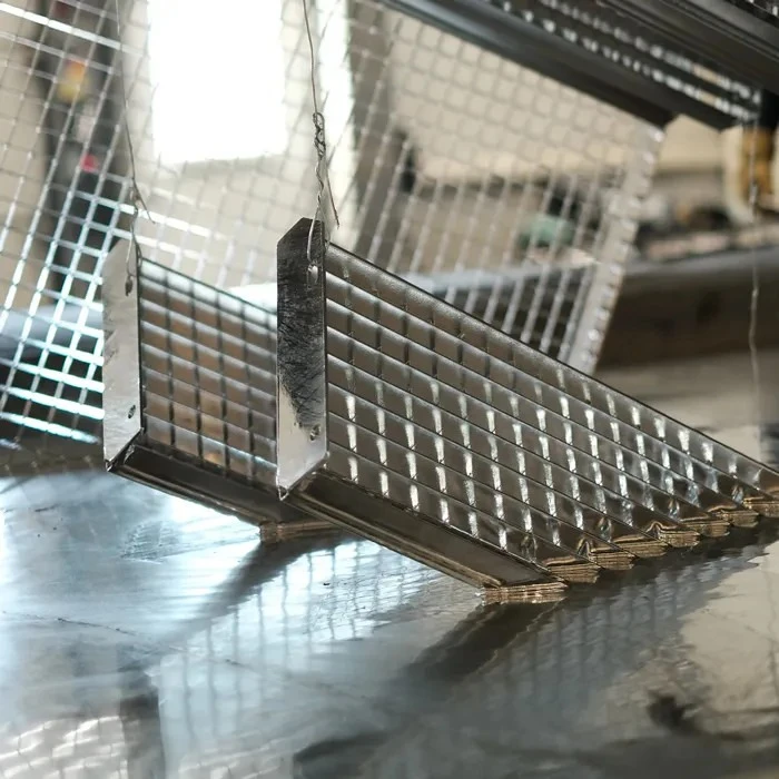 Tűzihorganyzás – Szakértő az acélszerkezetek és rácsok tartós védelmében